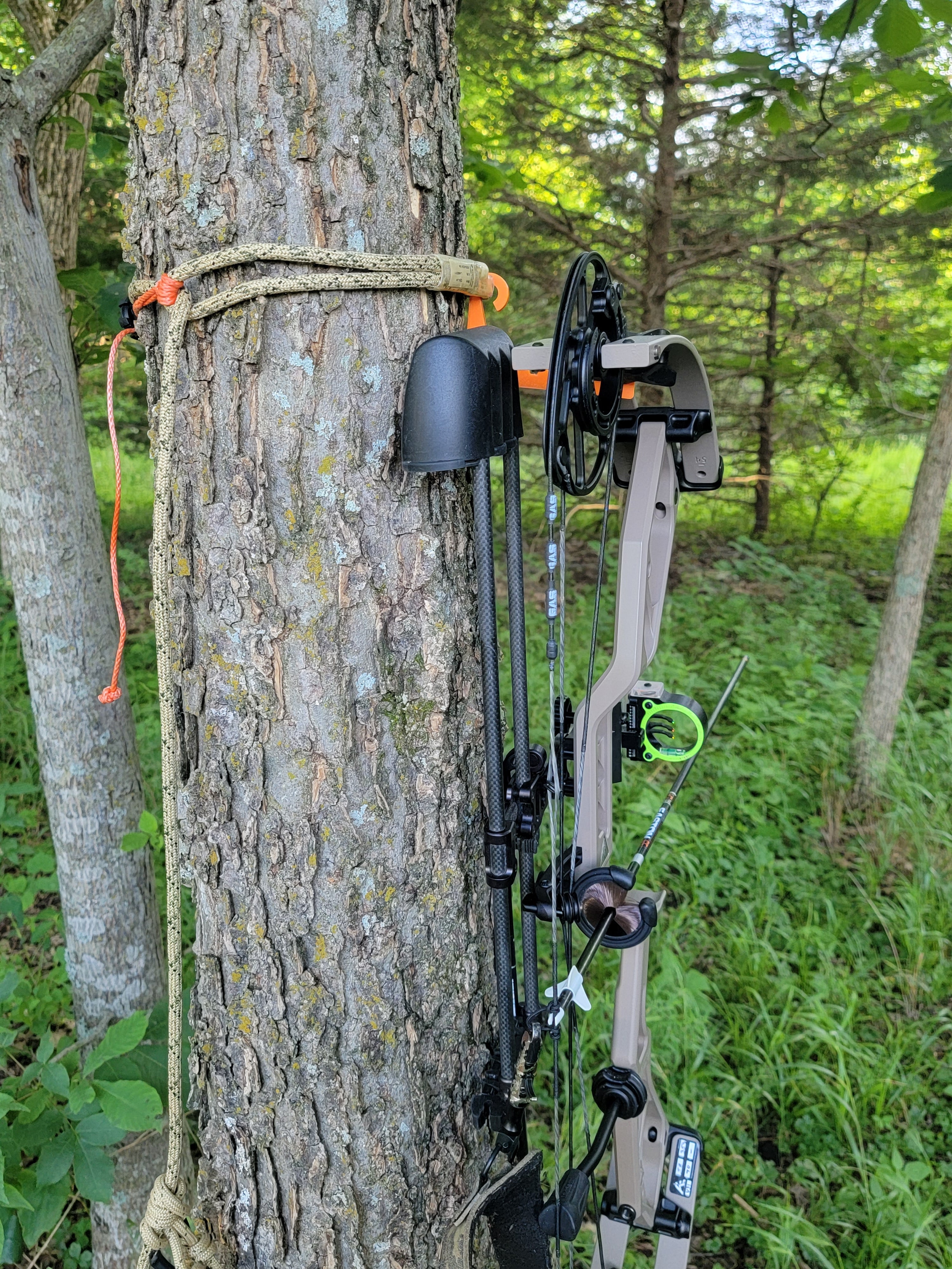 Tether Bow Hanger (TBH)
