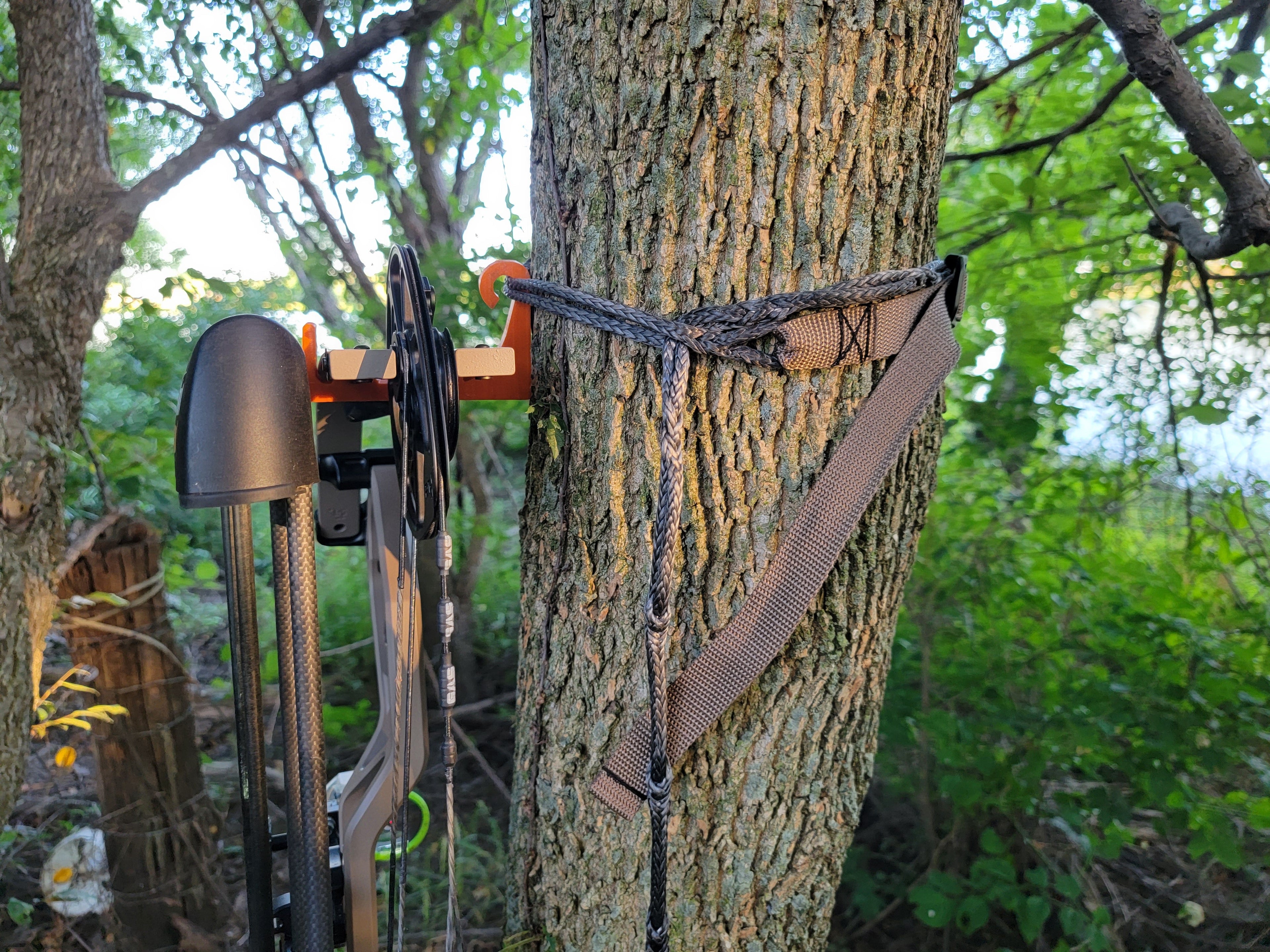 Daisy Tether with Tether Bow Hanger (TBH) WEBBING Package